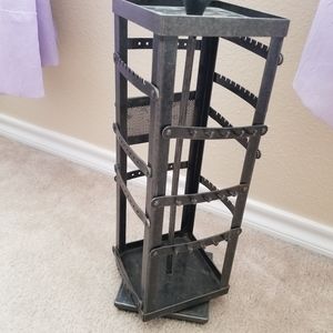 Rotating Magnetic Jewelry Stand